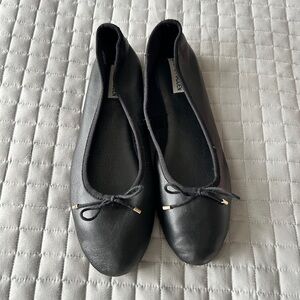 Steve Madden Black Leather Ballet Flats
